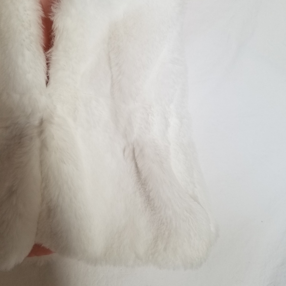 First Impressions Bear Hooded White Faux Fur Vest 18 Months - Picture 7 of 12